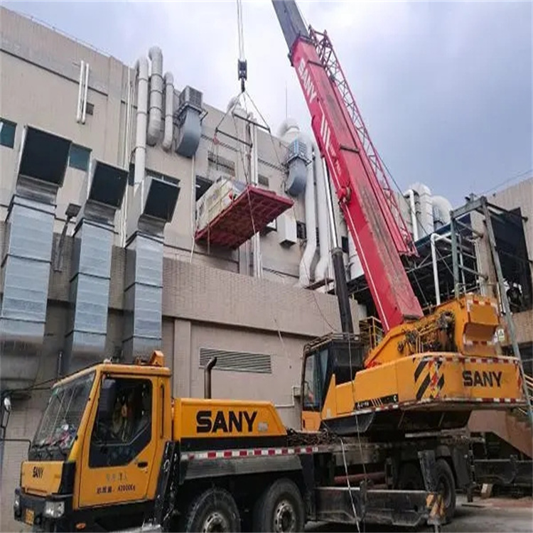 曾都租赁大型汽车吊，助力工程项目高效进行