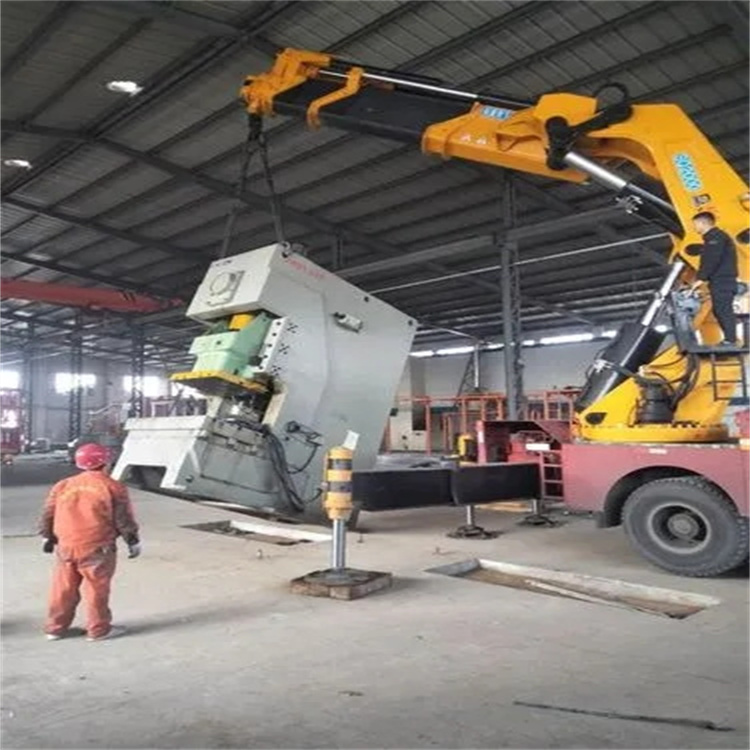 曾都80吨折臂吊车出租附近电话